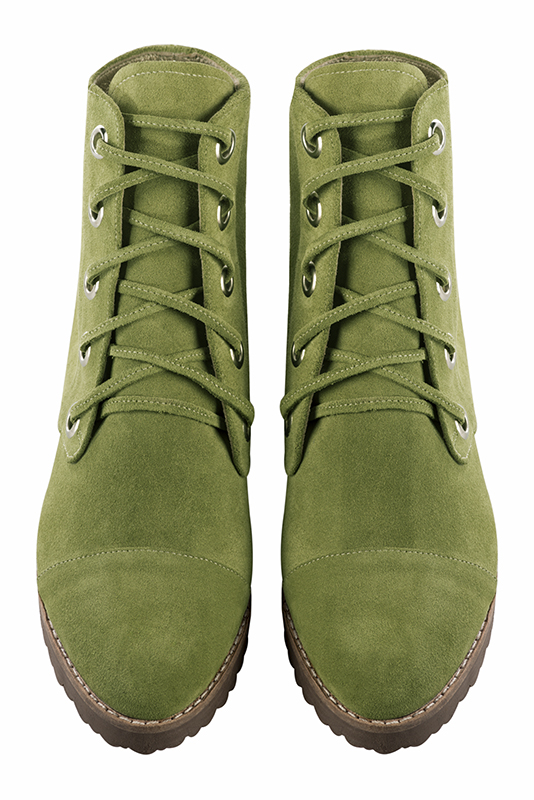 Women's pistachio green elegant ankle boots, with laces at the front. Round toe. Thick rubber soles - Top view